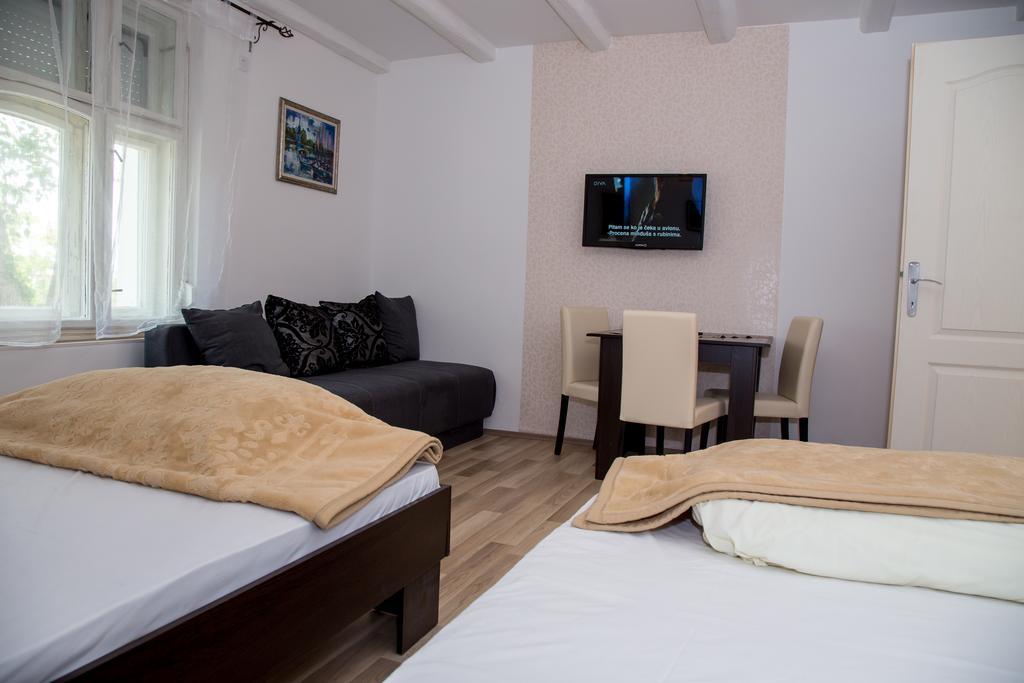 Casa Bella & Nova Hotel Palic Exterior photo