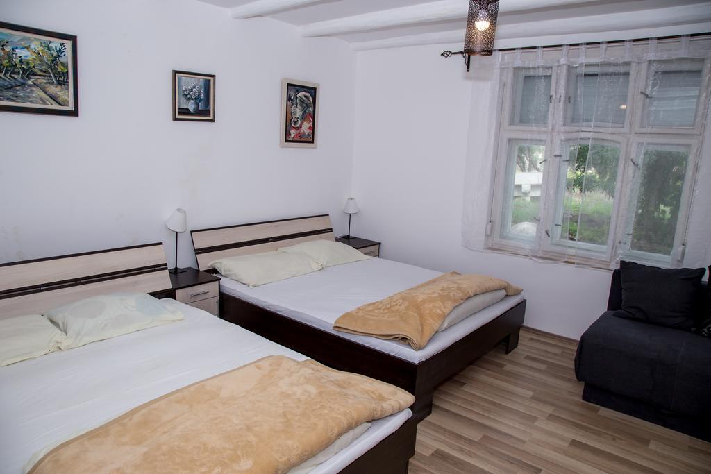 Casa Bella & Nova Hotel Palic Exterior photo