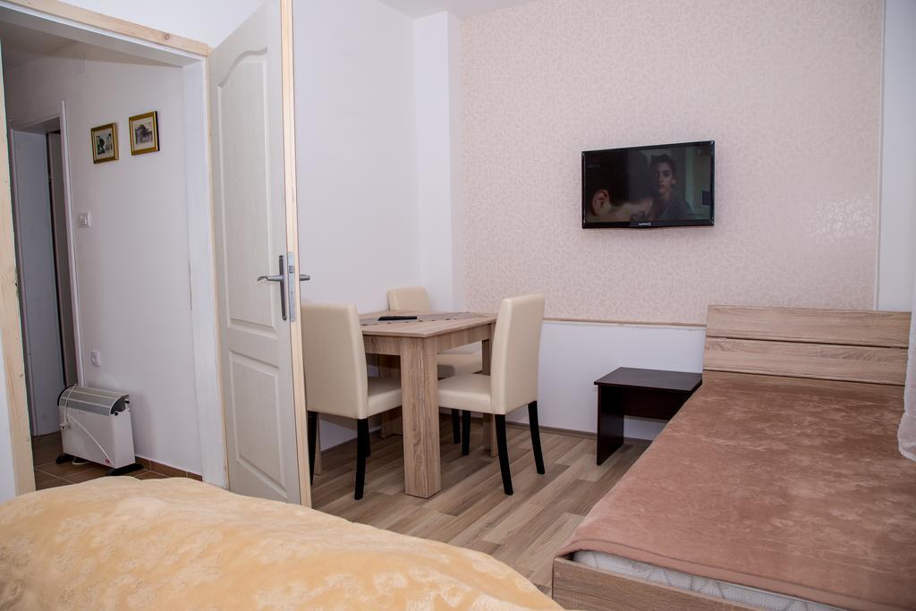 Casa Bella & Nova Hotel Palic Exterior photo
