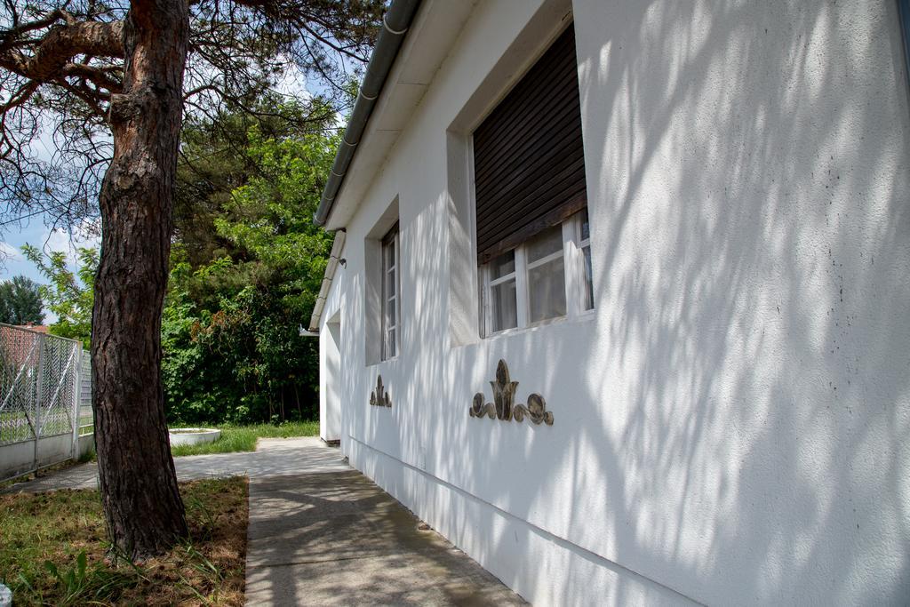 Casa Bella & Nova Hotel Palic Exterior photo